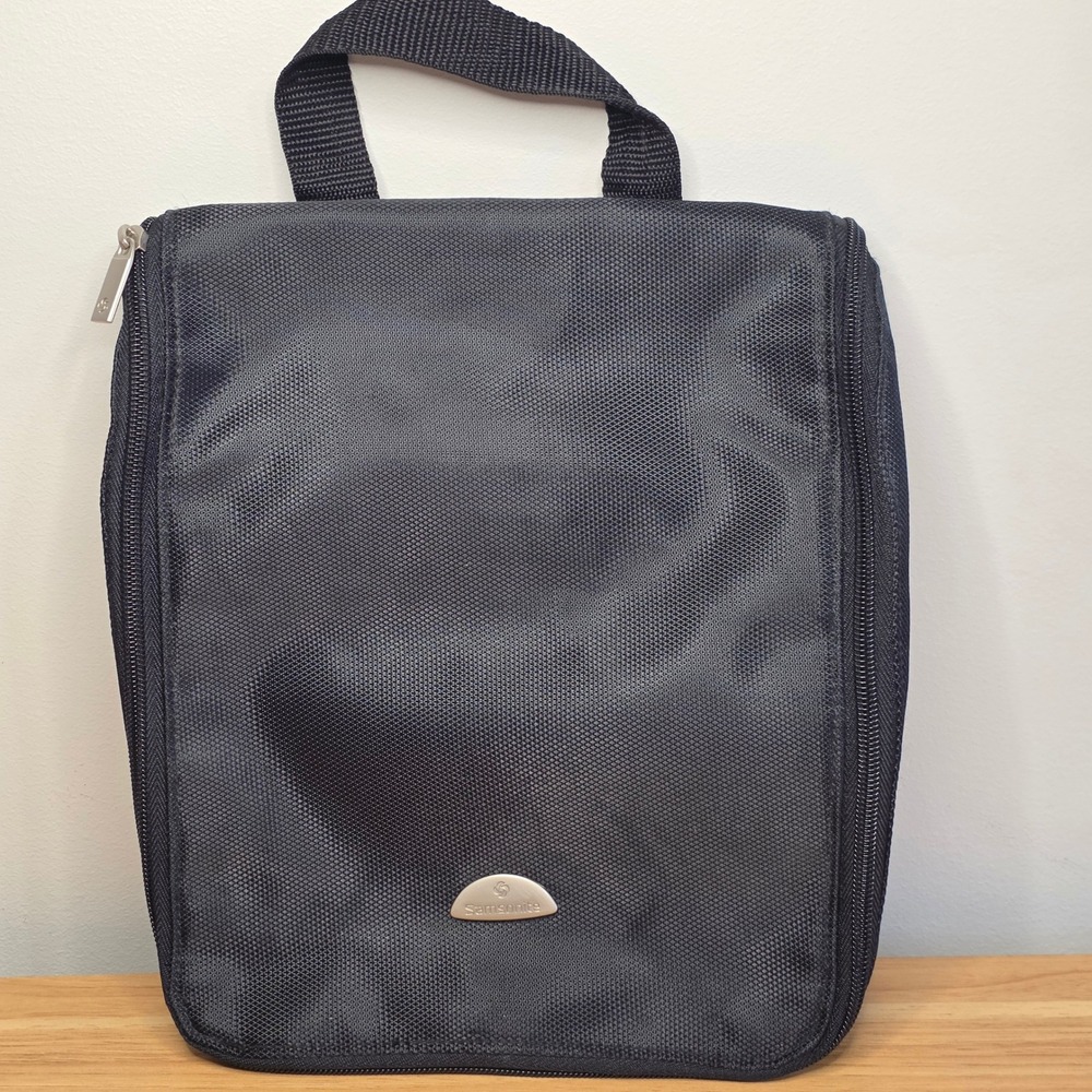 Samsonite Black Hanging Travel Toiletry‎ Bag Organizer Kit